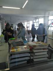 圖書(shū)館清掃2.JPG