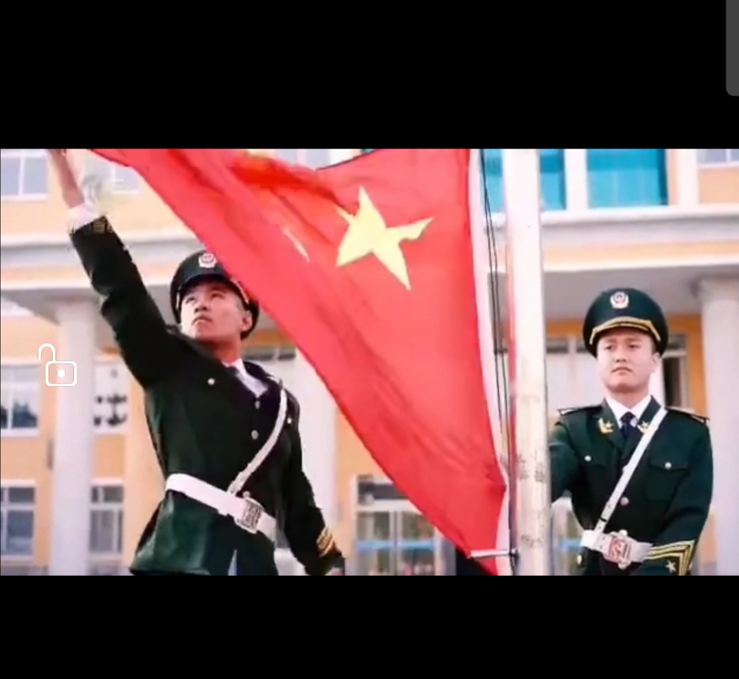 "同升國旗共唱國歌"開學第一課
